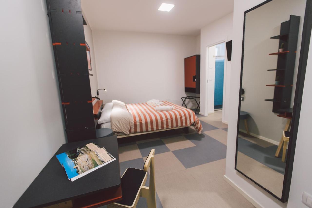Double Bedroom Apartment Across Ortigia Syracuse Exterior foto