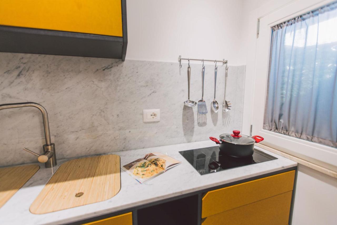 Double Bedroom Apartment Across Ortigia Syracuse Exterior foto